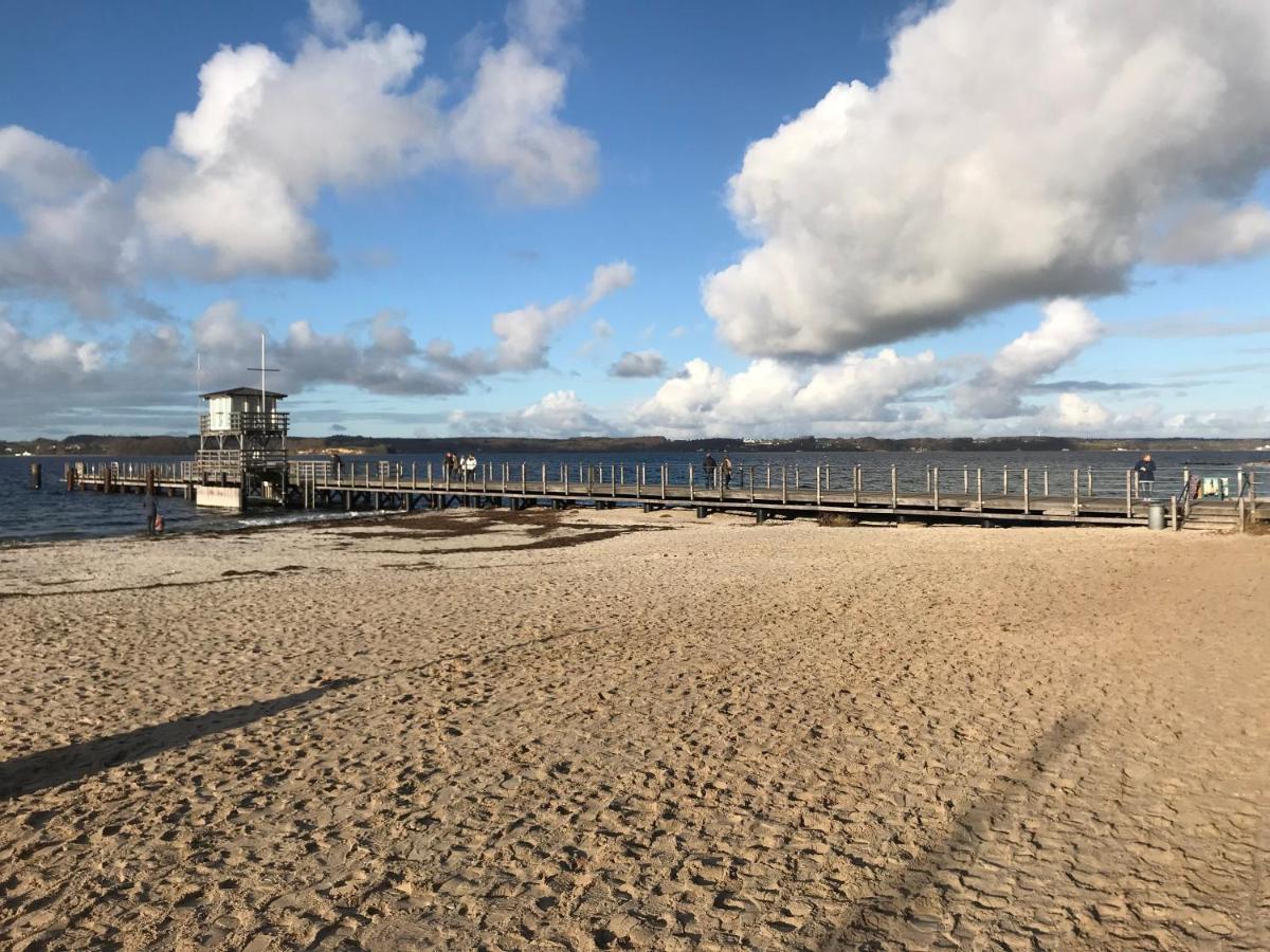 Strandblick Mit Strandkorb & Fahrraedern 글룩스부르크 외부 사진