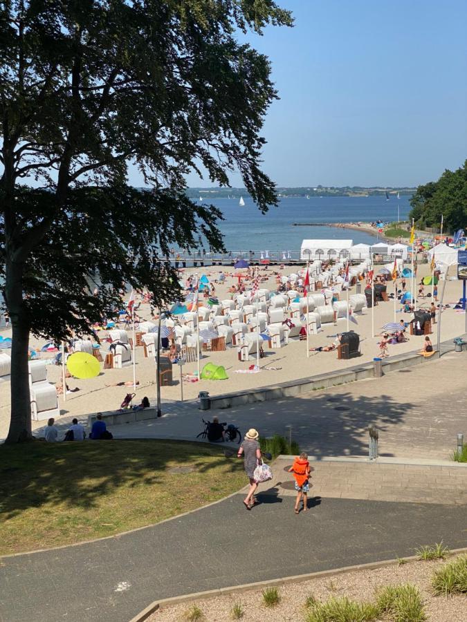 Strandblick Mit Strandkorb & Fahrraedern 글룩스부르크 외부 사진